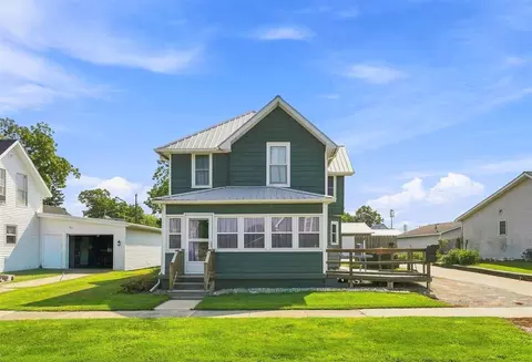 510 N C Ave, Washington, IA 52353