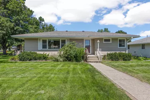 310 2nd Ave E, Lisbon, IA 52253