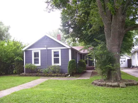 1817 H St, Iowa City, IA 52240