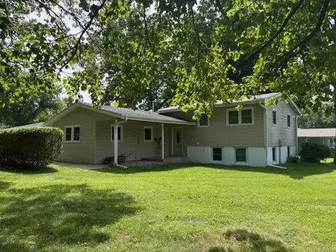 3874 NE Martin Ln, Iowa City, IA 52240