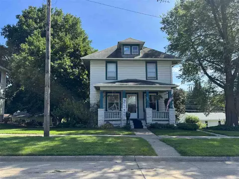 621 W Jefferson St, Washington, IA 52353