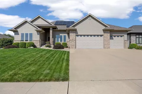 6090 Stags Leap Ln, Marion, IA 52302
