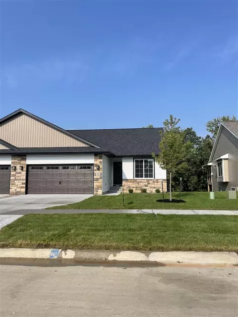 130 Buysse Ln, West Liberty, IA 52776