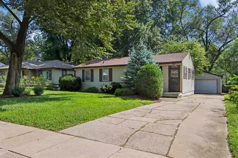 709 5th Ave Pl, Coralville, IA 52241