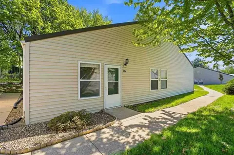 1220 Village Rd, Iowa City, IA 52240