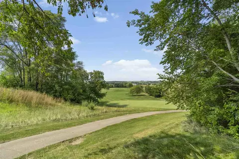 920 Long Dr, Solon, IA 52333 photo 4
