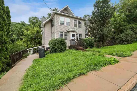 20 S Lucas St, Iowa City, IA 52240