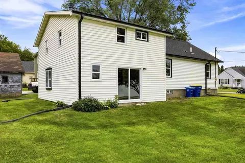 Exterior - 232 E Third St, Solon, IA 52333 photo 3 of 3
