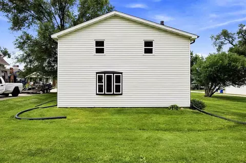 Exterior - 232 E Third St, Solon, IA 52333 photo 2 of 3