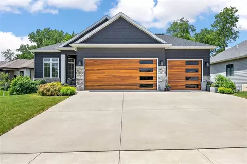 1326 High Country Rd, Coralville, IA 52241