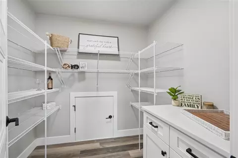 Entry Way - 808 Crestview Dr, Solon, IA 52333 photo 1 of 2