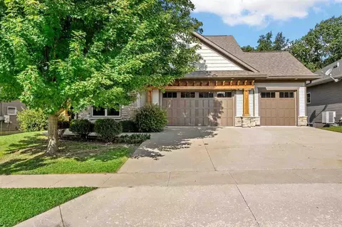 856 Sugar Loaf Cir, Iowa City, IA 52245