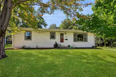 701 Caroline Ave, Iowa City, IA 52245