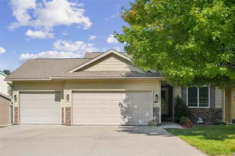 815 10th Ave Pl, Coralville, IA 52241