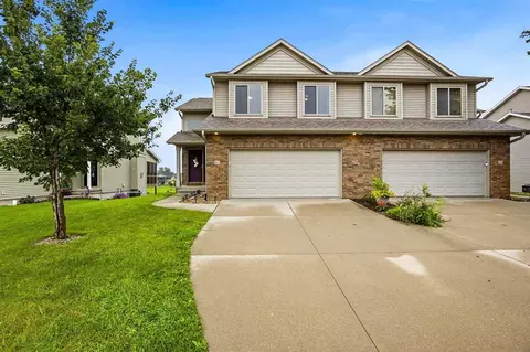 90 S Park Ridge Rd, North Liberty, IA 52317