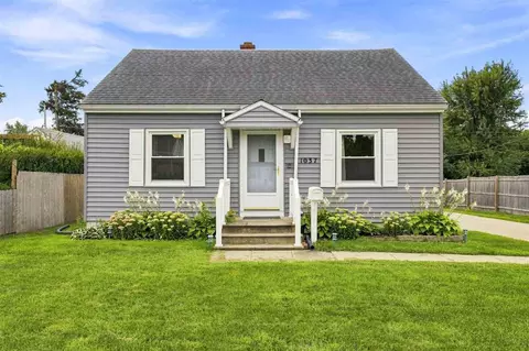 1037 Staub Ct NE, Cedarrapids, IA 52404