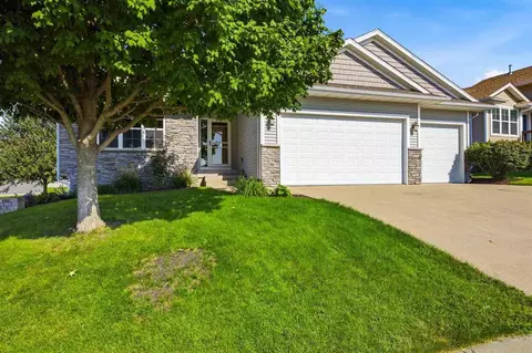 19 Eversull Ln, Iowa City, IA 52245
