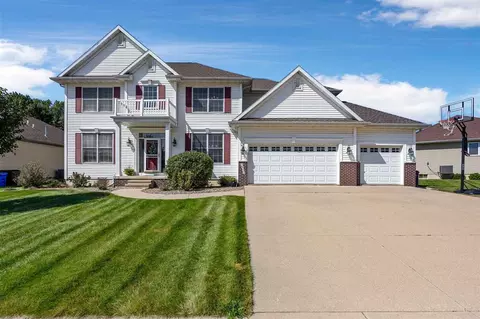 3915 Oak Ridge Dr SE, Cedar Rapids, IA 52403