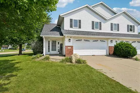292 Watercress Rd, North Liberty, IA 52317