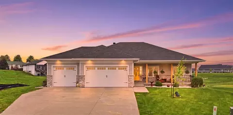7 Serenity Cir, West Branch, IA 52358