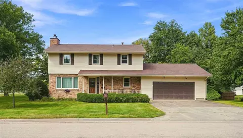 1302 E Harrison St, Washington, IA 52353