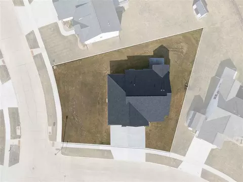 View/Area - 718 Pointer Cir, Center Point, IA 52213 photo 1 of 5