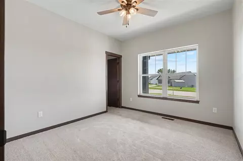 Bedroom - 718 Pointer Cir, Center Point, IA 52213 photo 2 of 7