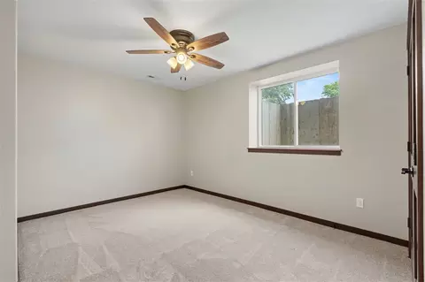 Bedroom - 718 Pointer Cir, Center Point, IA 52213 photo 6 of 7