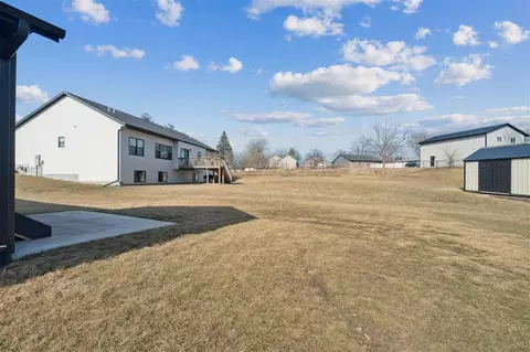 Exterior - 718 Pointer Cir, Center Point, IA 52213 photo 6 of 6