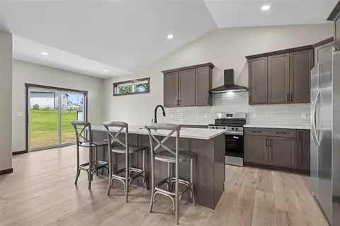 Kitchen - 718 Pointer Cir, Center Point, IA 52213 photo 2 of 3