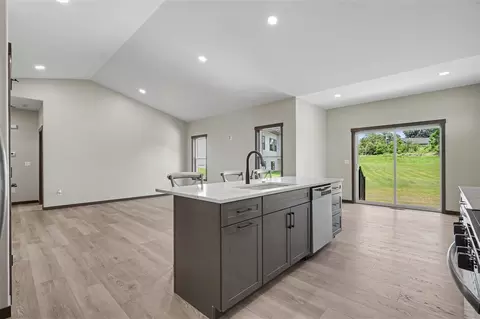Kitchen - 718 Pointer Cir, Center Point, IA 52213 photo 3 of 3