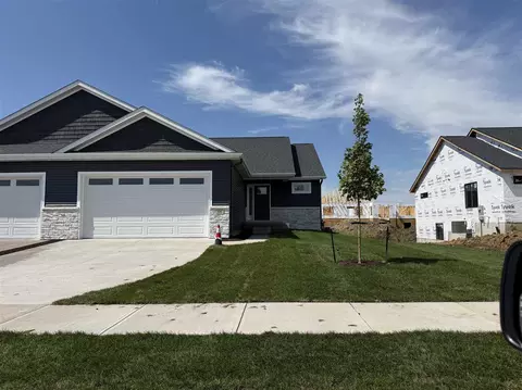 55 Kinsey St, North Liberty, IA 52317