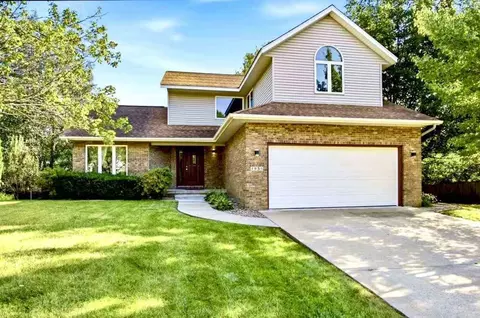 1935 Flanigan Ct, Iowa City, IA 52246
