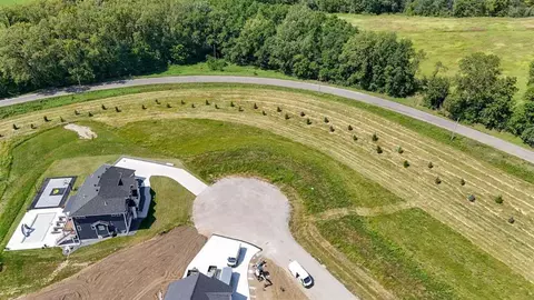 lot4 Yellow Rock Rd NE, Iowacity, IA 52240