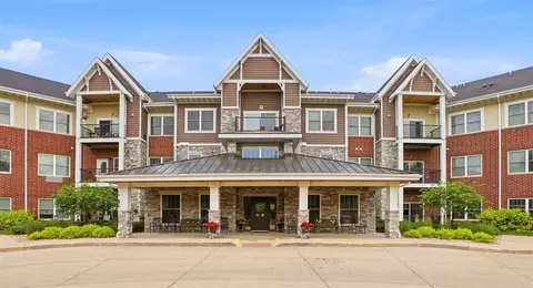 750 E Foster Rd, Iowa City, IA 52245