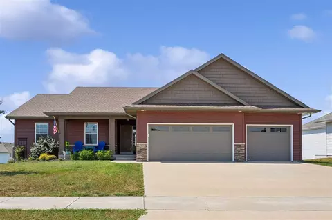 2839 Armstrong Dr, Iowa City, IA 52240