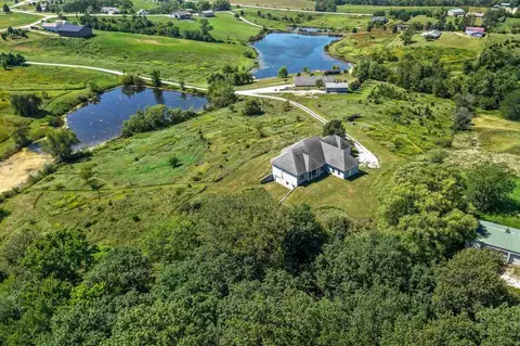 2245 288th Dr, Williamsburg, IA 52361