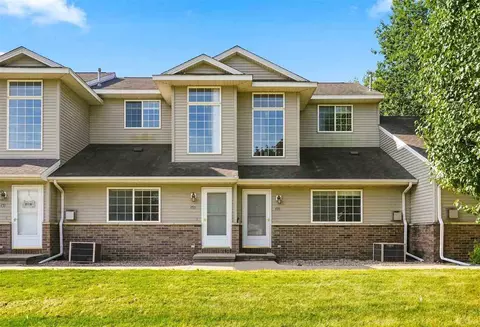 453 W Zeller St, North Liberty, IA 52317
