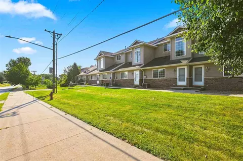 455 W Zeller St, North Liberty, IA 52317
