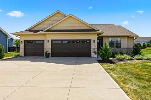 203 Dogwood Ln, Tiffin, IA 52340
