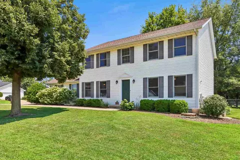 2160 Chad Dr, Coralville, IA 52241