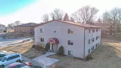2432 Petsel Pl, Iowa City, IA 52246