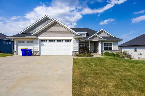 1403 Croell Ave, Tiffin, IA 52340
