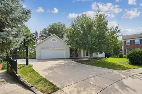 74 Rita Lyn Ct, Iowa City, IA 52245