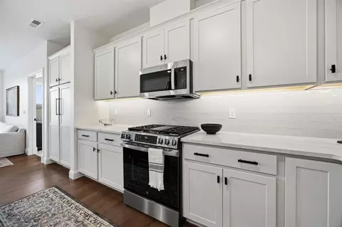 Kitchen - 1500 Main St, Ely, IA 52227 photo 5 of 5