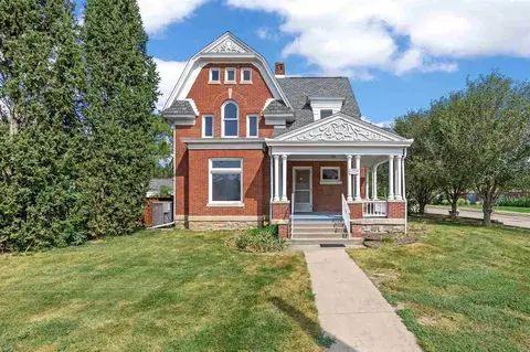 1029 N Dodge St, Iowa City, IA 52245