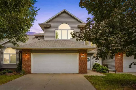 1342 Oxford Pl, Iowa City, IA 52240