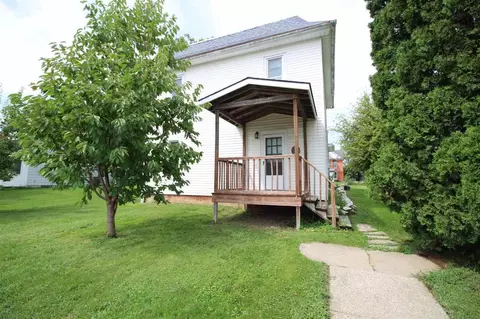 114 W Oak St, North English, IA 52316