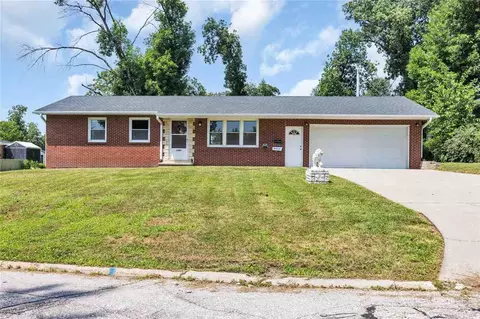 1449 25th St SE, Cedar Rapids, IA 52403