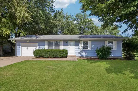 20 N Dubuque, North Liberty, IA 52317